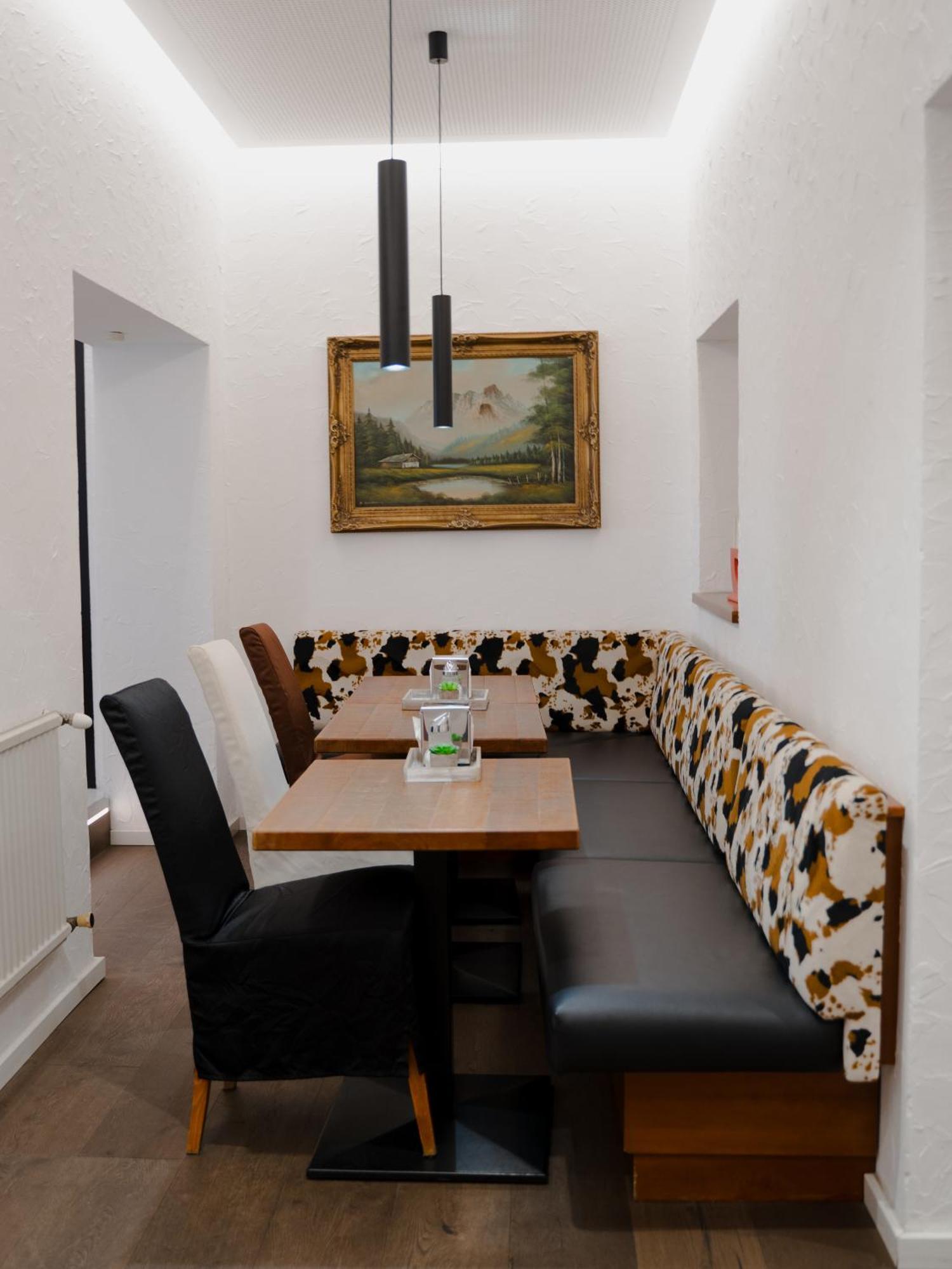Binders Budget City-Mountain Hotel Innsbruck Bagian luar foto