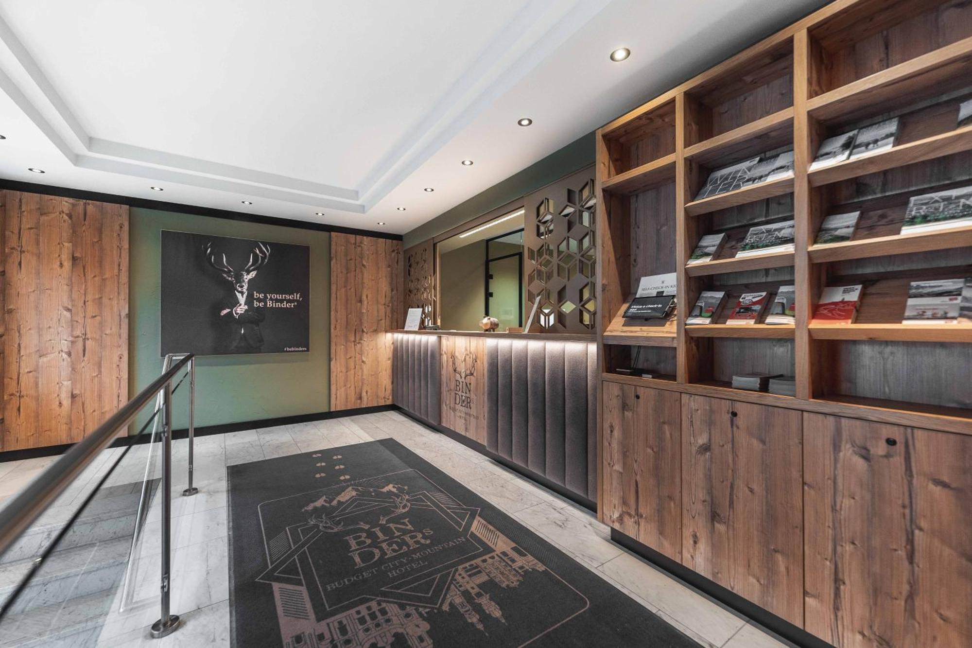 Binders Budget City-Mountain Hotel Innsbruck Bagian luar foto